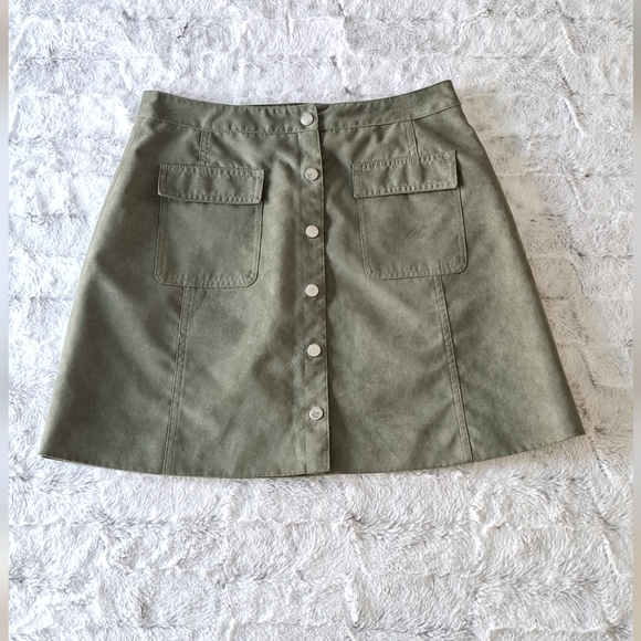 I love Ronson olive green mini skirt. Size M. - Picture 1 of 9